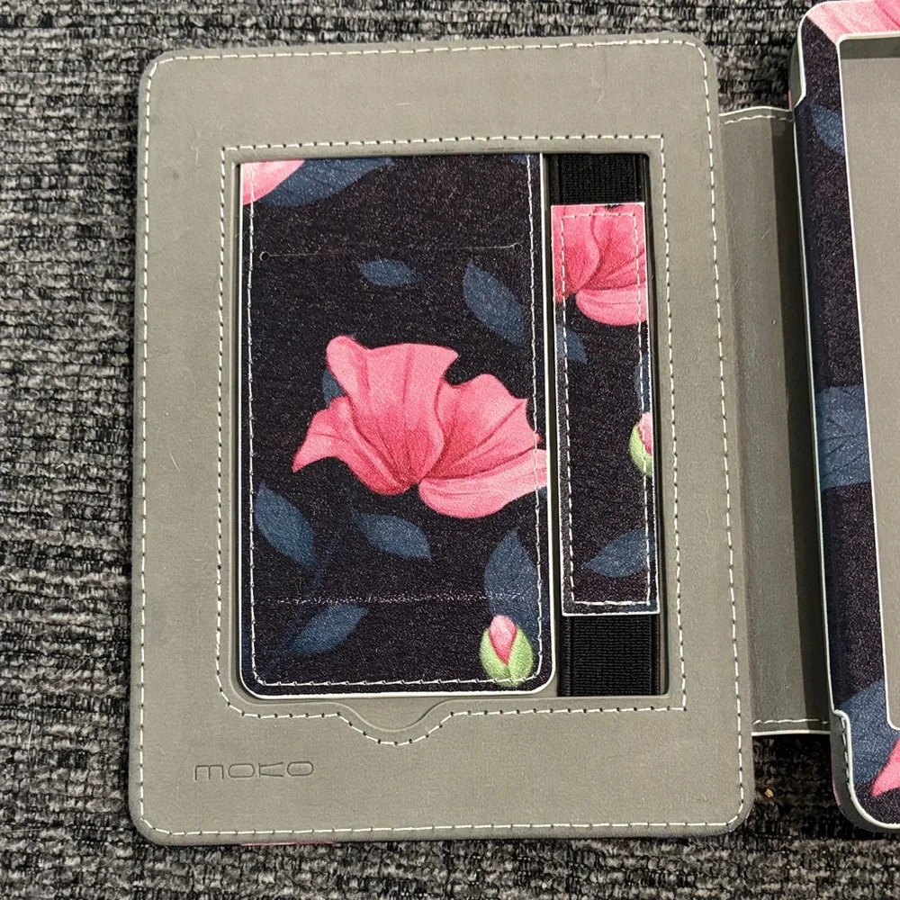 Floral Kindle Paperwhite Cover - Pink and Black